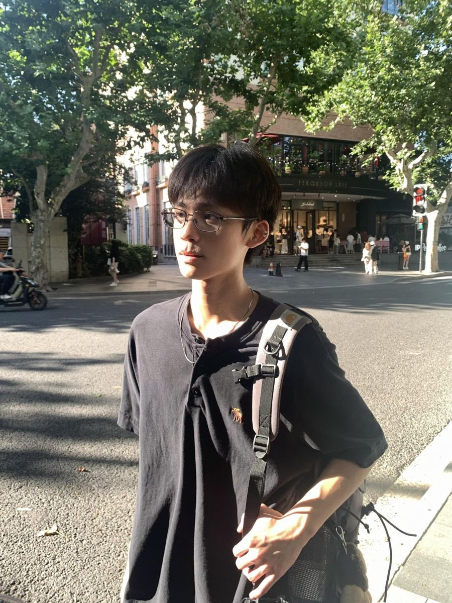 Ray_nault 公开主页照片